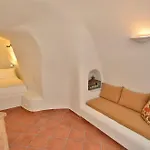 16 Hostel