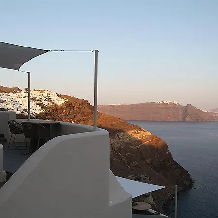 16 Auberge de jeunesse Oia (Santorini)