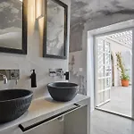 16 Oia (Santorini)